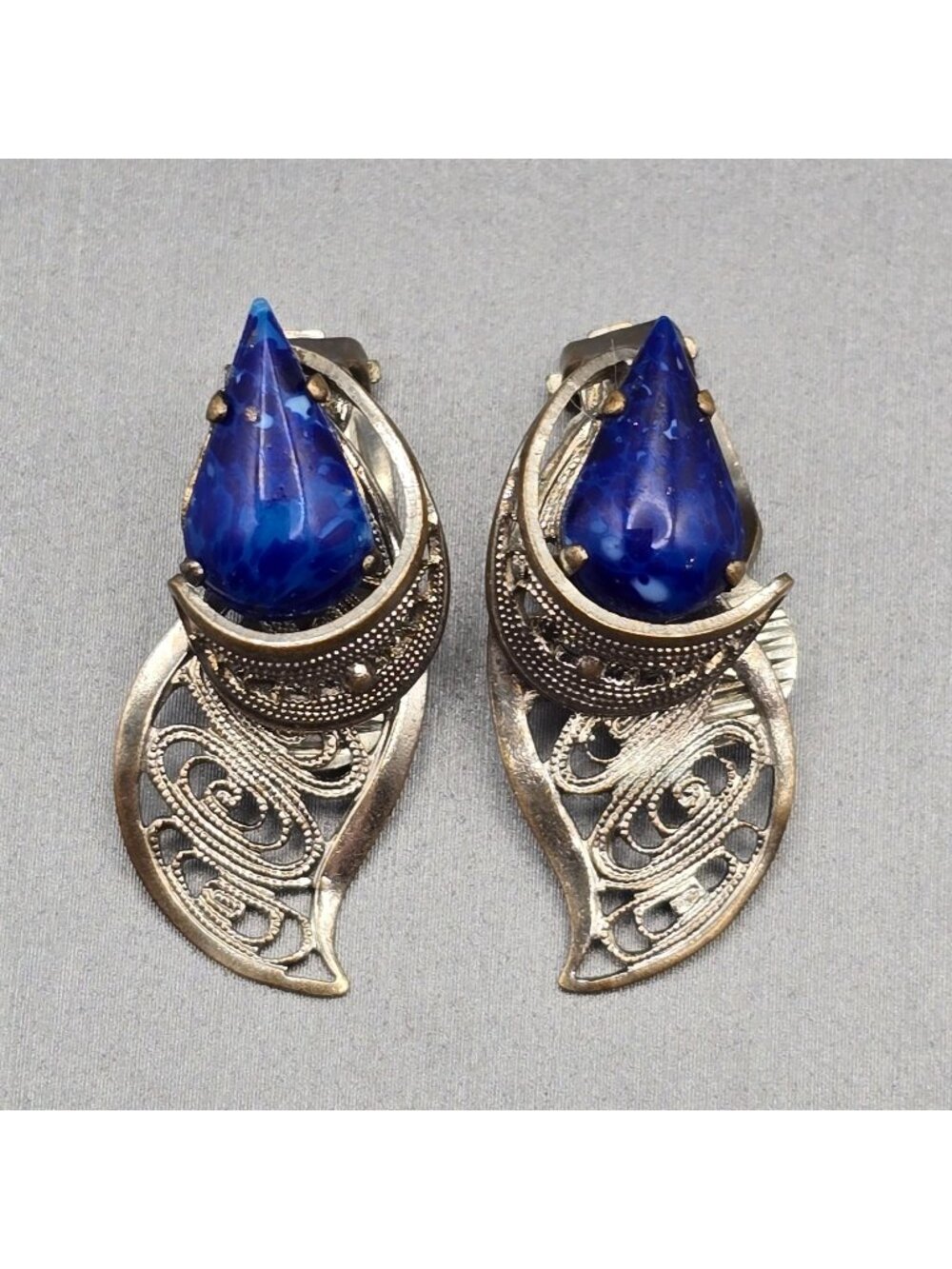 Vintage W Germany Silver Filigree Cobalt Blue Glass Teardrop Clip On Earrings MC